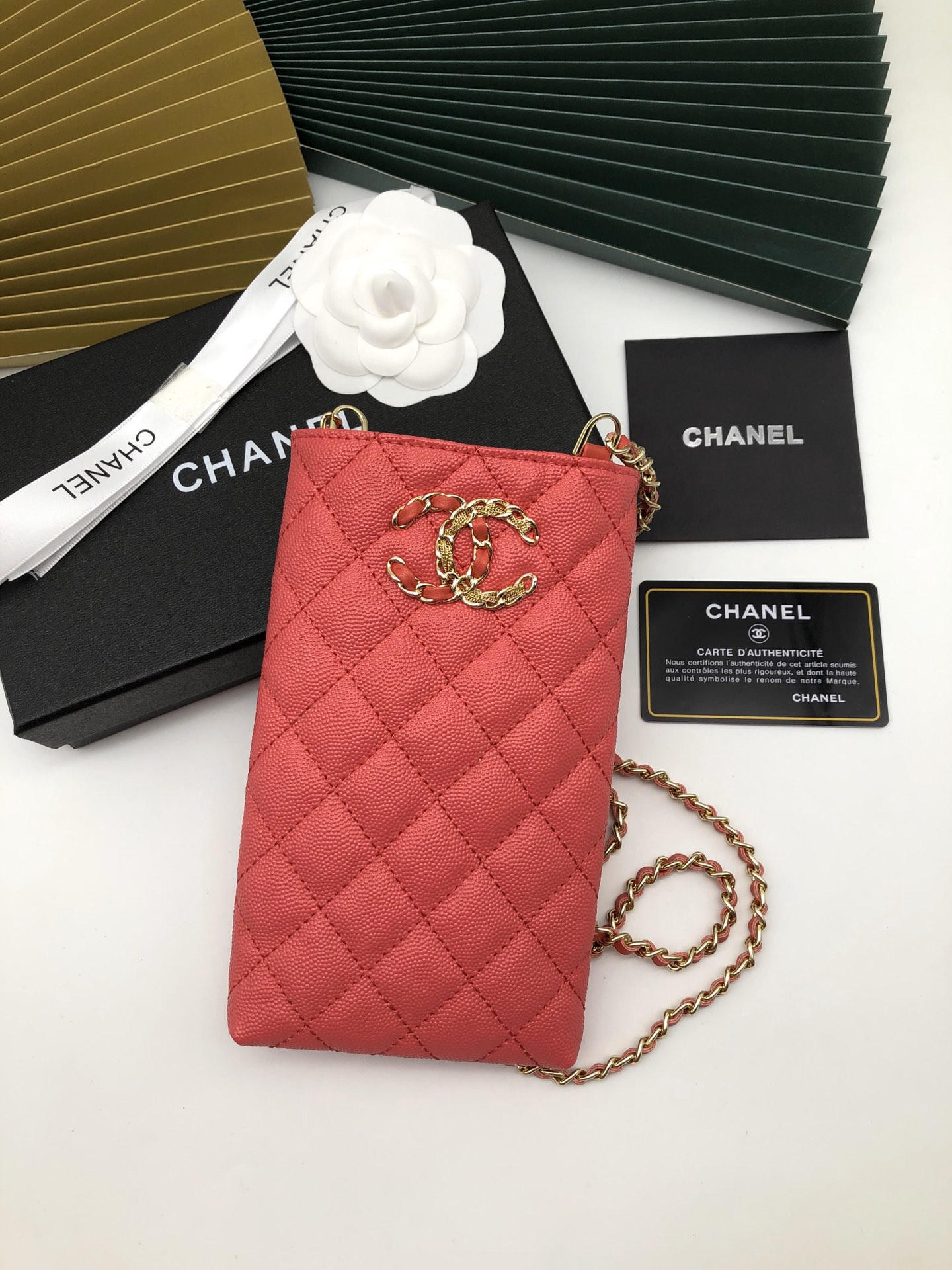 芸能人愛用Chanel シャネル 実物の写真 N品スーパーコピー財布代引き対応国内発送後払い安全必ず届く優良サイト